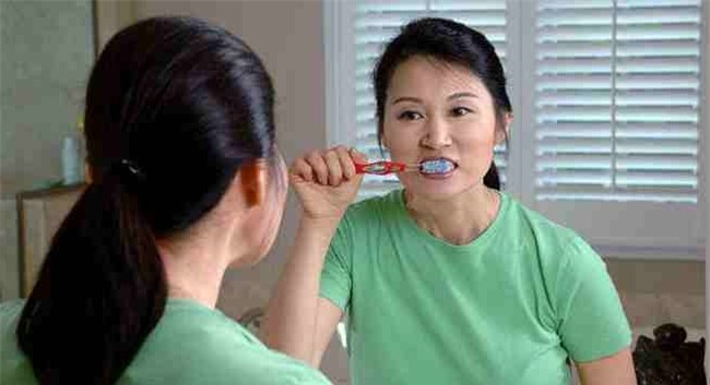 Lợi ích của việc đánh răng vào buổi tối trước khi đi ngủ